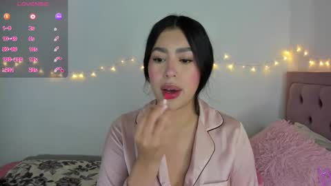 Snapshot of selene_e chatting on 5, 2, 2026 Karol. online show from 5, 2, 2026