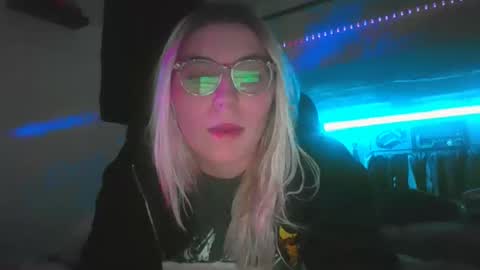 Selene online show from 7, 1, 2025