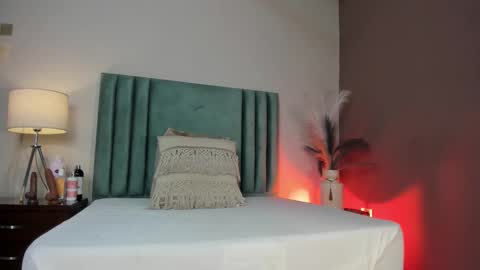 Selene Lujan online show from 27, 3, 2026