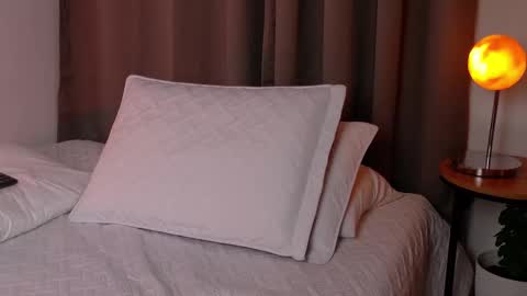 Selene Nova online show from 3, 3, 2026