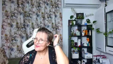 Snapshot of selenna57 chatting on 18, 12, 2024 Selenna online show from 18, 12, 2024