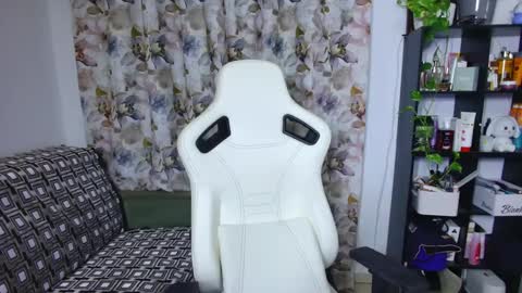 Snapshot of selenna57 chatting on 28, 12, 2024 Selenna online show from 28, 12, 2024