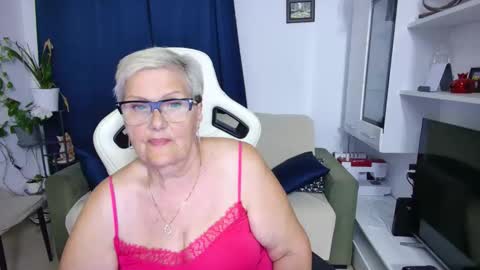 Snapshot of selenna57 chatting on 10, 5, 2026 Selenna online show from 10, 5, 2026