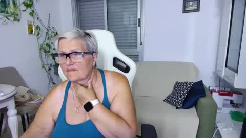 Snapshot of selenna57 chatting on 28, 5, 2026 Selenna online show from 28, 5, 2026