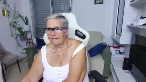 Snapshot of selenna57 chatting on 5, 6, 2026 Selenna online show from 5, 6, 2026