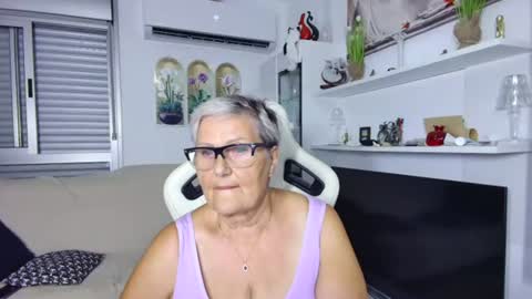 Snapshot of selenna57 chatting on 12, 7, 2026 Selenna online show from 12, 7, 2026