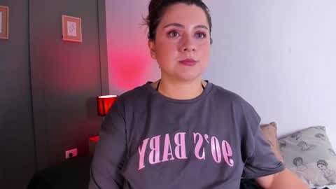 Snapshot of selina_dh chatting on 2, 12, 2025 Sely online show from 2, 12, 2025