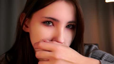 Elizabeth online show from 24, 11, 2025