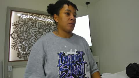 Snapshot of selket_ chatting on 8, 1, 2025 Selket online show from 8, 1, 2025