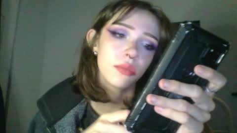 goddess esme  online show from 4, 1, 2025