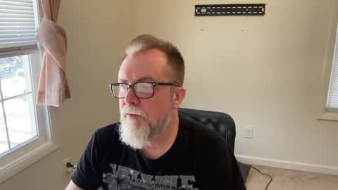 Snapshot of sensatyr chatting on 7, 12, 2024 Daddy Dave online show from 7, 12, 2024