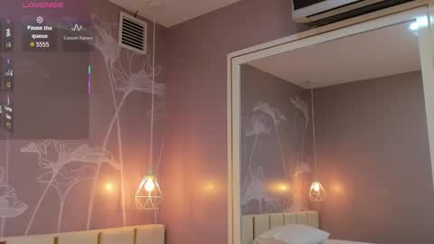 Sophie     online show from 2, 10, 2025