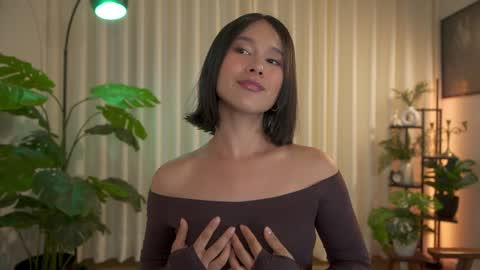 Snapshot of sensualcherry_ chatting on 3, 12, 2024 Maria- OF sensual bee online show from 3, 12, 2024