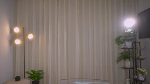 Snapshot of sensualcherry_ chatting on 9, 1, 2025 Maria- OF sensual bee online show from 9, 1, 2025