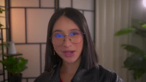 Snapshot of sensualcherry_ chatting on 16, 1, 2025 Maria- OF sensual bee online show from 16, 1, 2025