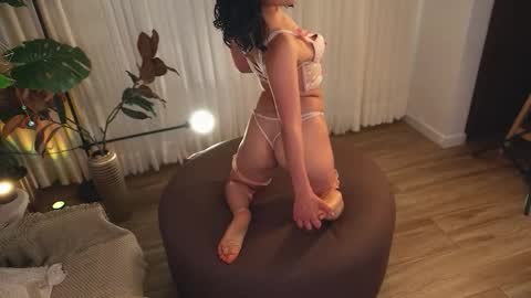 Snapshot of sensualcherry_ chatting on 24, 9, 2025 Maria- OF sensual bee online show from 24, 9, 2025