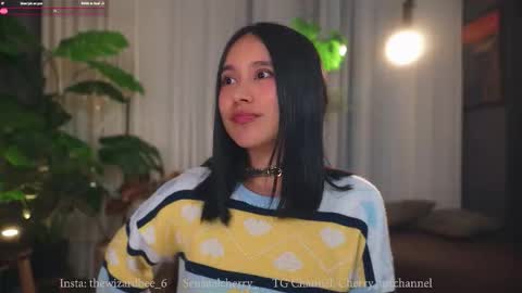 Snapshot of sensualcherry_ chatting on 15, 11, 2025 Maria- OF sensual bee online show from 15, 11, 2025