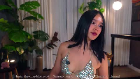 Snapshot of sensualcherry_ chatting on 13, 1, 2026 Maria- OF sensual bee online show from 13, 1, 2026