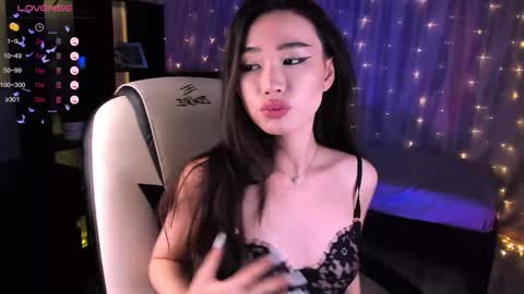 Snapshot of sensualily chatting on 6, 12, 2024 Kiki online show from 6, 12, 2024