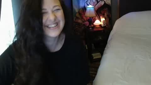 Snapshot of sentfrmheaven chatting on 21, 2, 2025 Tara online show from 21, 2, 2025