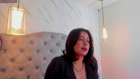  Serena  online show from 18, 11, 2025