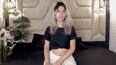 Serene online show from 27, 2, 2026