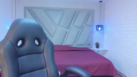 Snapshot of serene_waves chatting on 3, 7, 2026 Serene online show from 3, 7, 2026