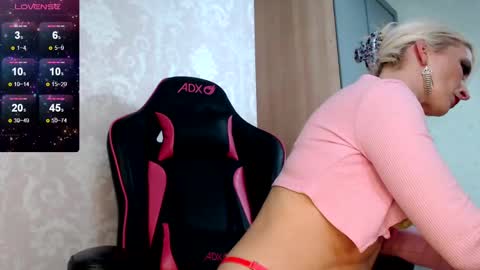 Snapshot of serenexxmilf chatting on 21, 12, 2024 serenexx  your MILF online show from 21, 12, 2024