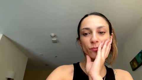 Snapshot of serenityroseee chatting on 7, 6, 2026 serenityroseee online show from 7, 6, 2026