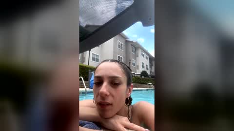 Snapshot of serenityroseee chatting on 9, 6, 2026 serenityroseee online show from 9, 6, 2026