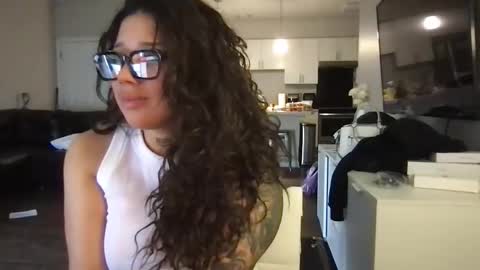 Snapshot of servexely chatting on 9, 2, 2026 servexely online show from 9, 2, 2026