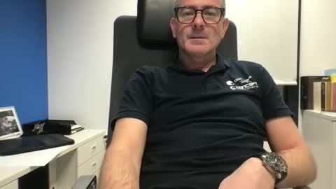 sesamechris92 online show from 1, 12, 2025