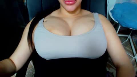 Snapshot of seu_cute chatting on 25, 2, 2025 seu_cute online show from 25, 2, 2025