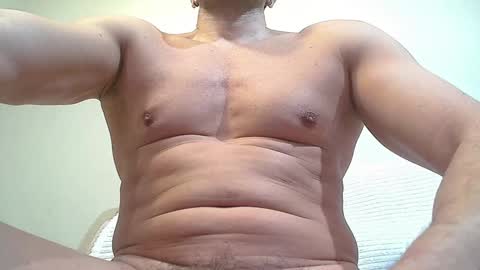 Snapshot of sex_machine_19 chatting on 17, 12, 2024 SEX MACHINE 19 online show from 17, 12, 2024