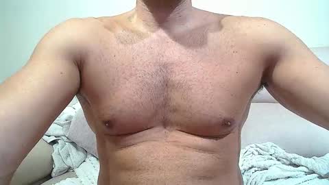 Snapshot of sex_machine_19 chatting on 24, 9, 2025 SEX MACHINE 19 online show from 24, 9, 2025