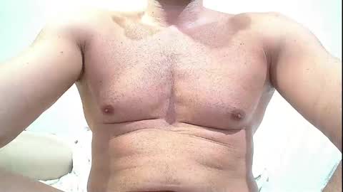 Snapshot of sex_machine_19 chatting on 9, 10, 2025 SEX MACHINE 19 online show from 9, 10, 2025