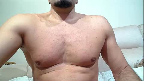 Snapshot of sex_machine_19 chatting on 1, 11, 2025 SEX MACHINE 19 online show from 1, 11, 2025