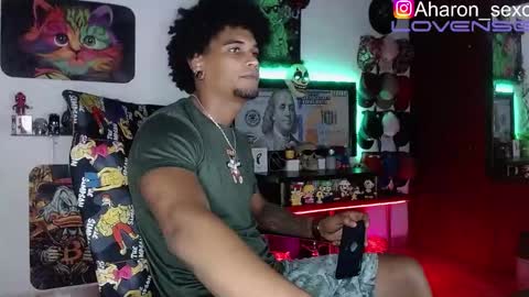 Snapshot of sexo_aharon chatting on 21, 10, 2025 Aharon ravelo online show from 21, 10, 2025