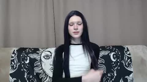 Nextdoor Princess online show from 13, 6, 2026