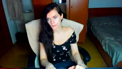 Snapshot of sexqueen1111 chatting on 5, 6, 2026 sexqueen1111 online show from 5, 6, 2026