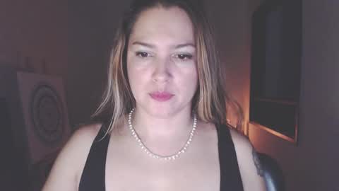 Snapshot of sexwwoman chatting on 5, 1, 2025 CHIARA   online show from 5, 1, 2025