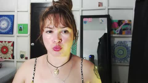 Snapshot of sexwwoman chatting on 20, 10, 2025 CHIARA   online show from 20, 10, 2025