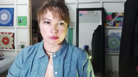 Snapshot of sexwwoman chatting on 21, 10, 2025 CHIARA   online show from 21, 10, 2025
