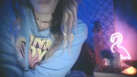 Snapshot of sexxileeah chatting on 18, 12, 2024 sexxileeah online show from 18, 12, 2024