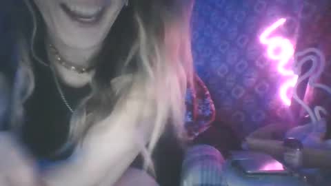 Snapshot of sexxileeah chatting on 21, 12, 2024 sexxileeah online show from 21, 12, 2024