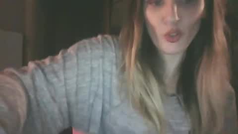 Snapshot of sexxileeah chatting on 4, 1, 2025 sexxileeah online show from 4, 1, 2025