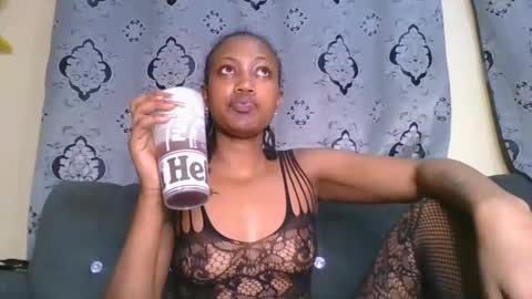 Snapshot of sexxxy_ree chatting on 10, 11, 2025 sexxxy_ree online show from 10, 11, 2025