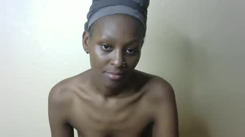 sexxy bum online show from 2, 2, 2025