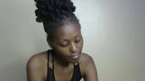 sexxy bum online show from 6, 2, 2025