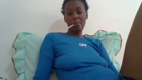 sexxy bum online show from 6, 10, 2025